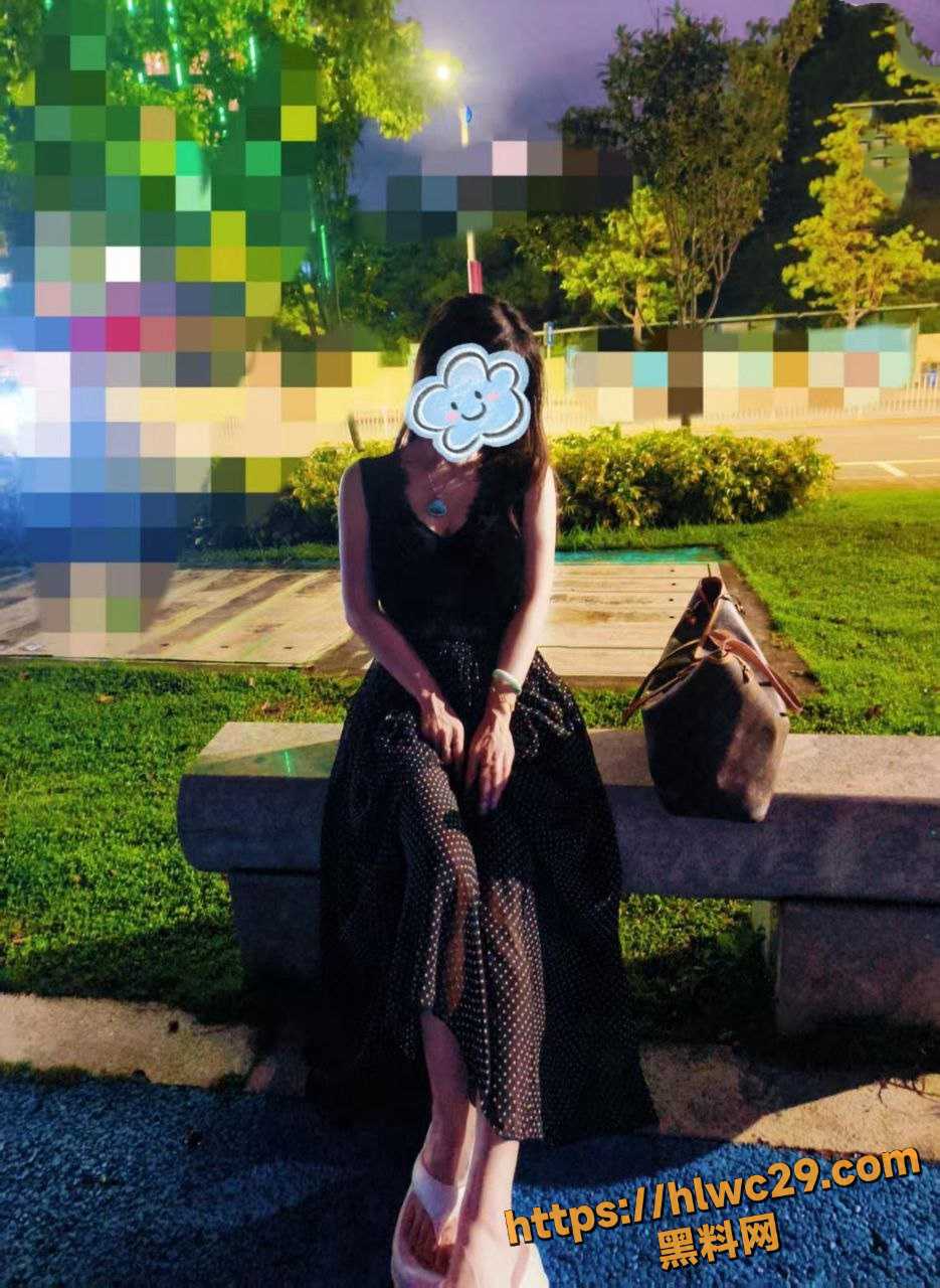 姐姐在电影院帮我打飞机 被我射到一手都是 亲姐的诱惑26-30集 海角社区