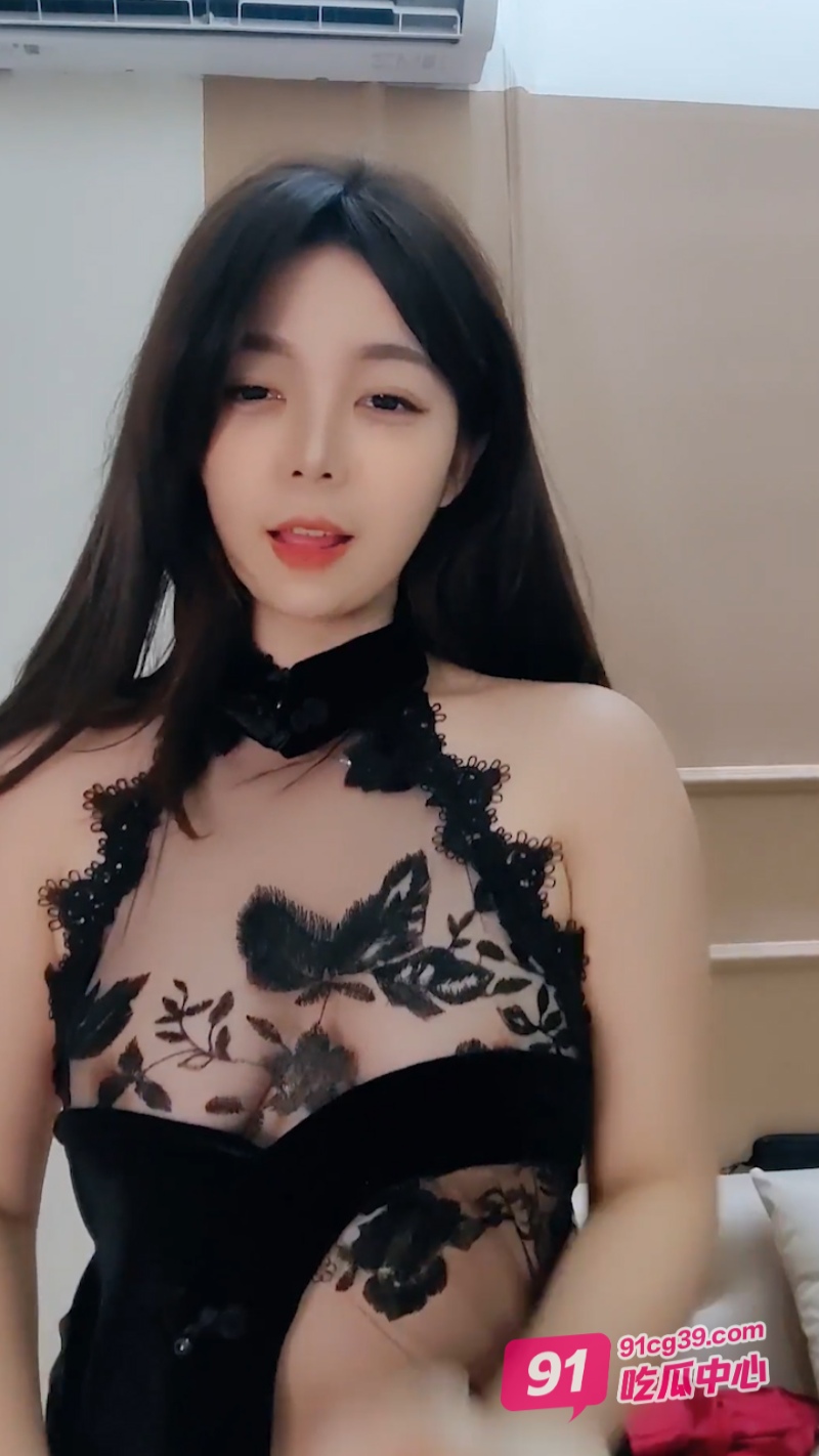 才艺主播抖音情趣制服裸舞 一丝不挂的样子太美了！ 配图2
