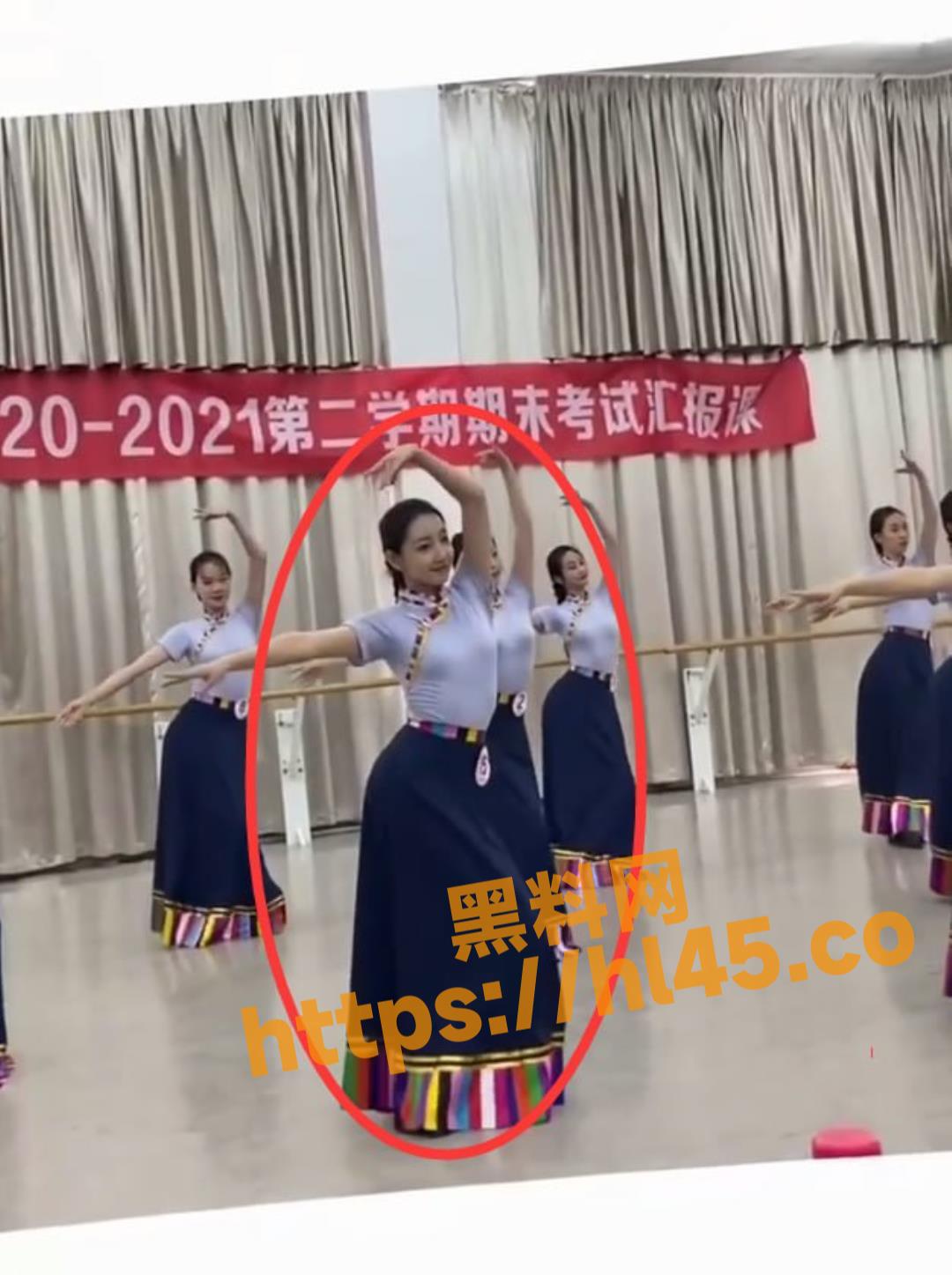 山东艺术学院专业舞蹈生 陈希曼 人前高冷女神 人后竟然是富二代的贱母狗!