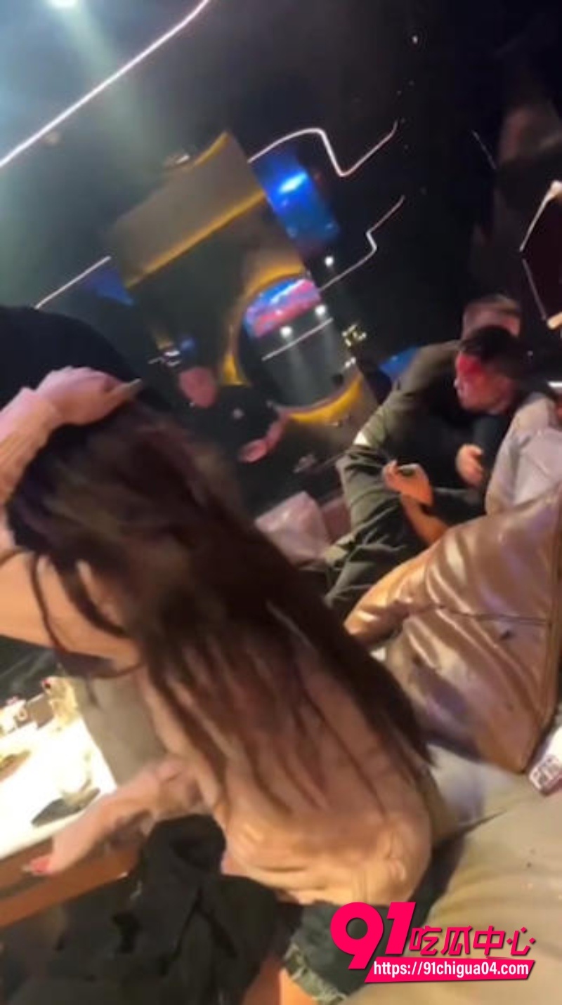 陪酒妹妹 酒瓶爆头 8 1