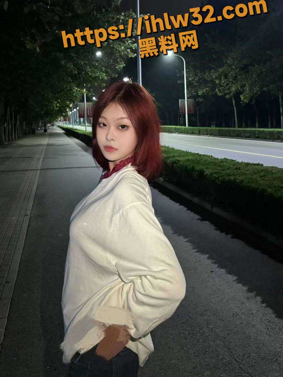 青岛十九中大奶水娃 在班里自习喊爸爸 学校厕所自慰 被肛交出血 公厕口交可以说是个全能型骚逼！