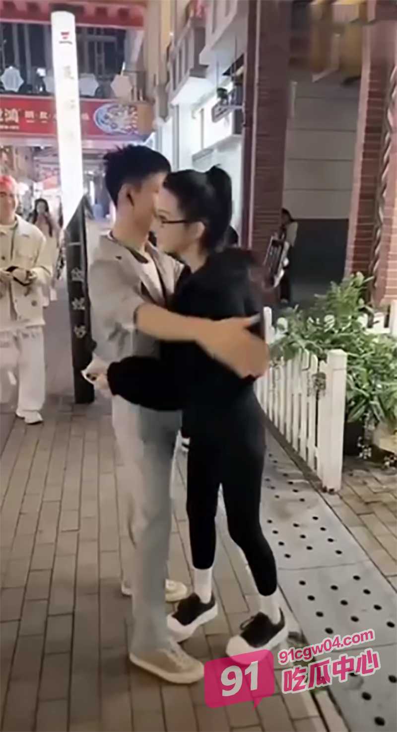 快手4600万粉丝网红 祁天道 户外直播侮辱女性 被永久封禁 曾因诈骗入狱3年 配图2