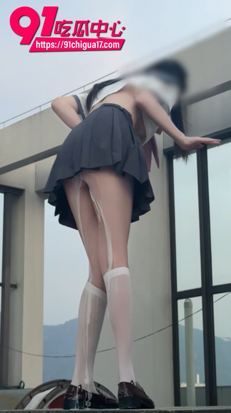 极品福利姬小美miyoki牛奶灌肠楼梯间自慰7