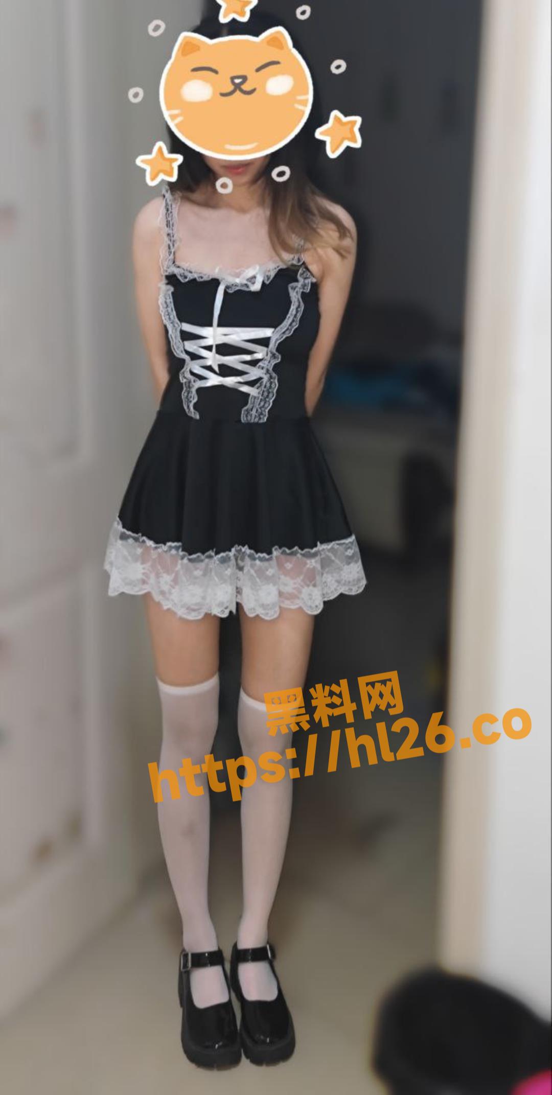 厦门某大学00后嫩妹 约炮遇上暴力男 馒头逼被打的又红又肿 快哭了