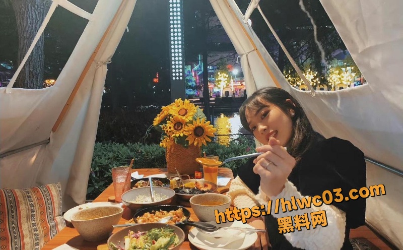 极品高颜值嫩妹 苏怡婷 表面清纯甜美 转眼就被金主操成淫荡母狗