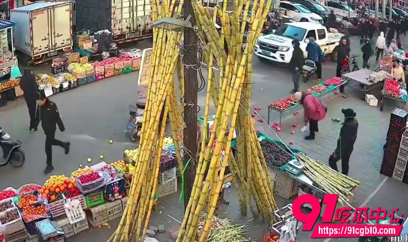 辽宁丹东城管暴力执法 3