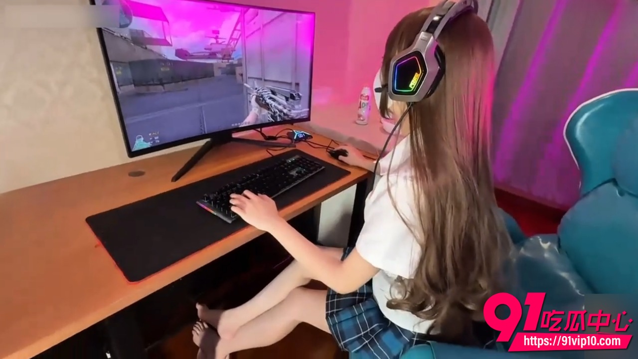 情深叉喔化身网瘾少女 1 情深叉喔化身网瘾少女 1