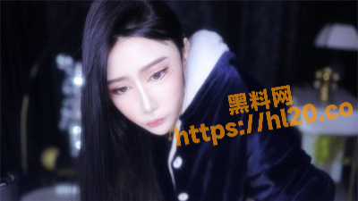 虎牙女主播【柚子】直播事故!直播换衣极品身材一览无余！