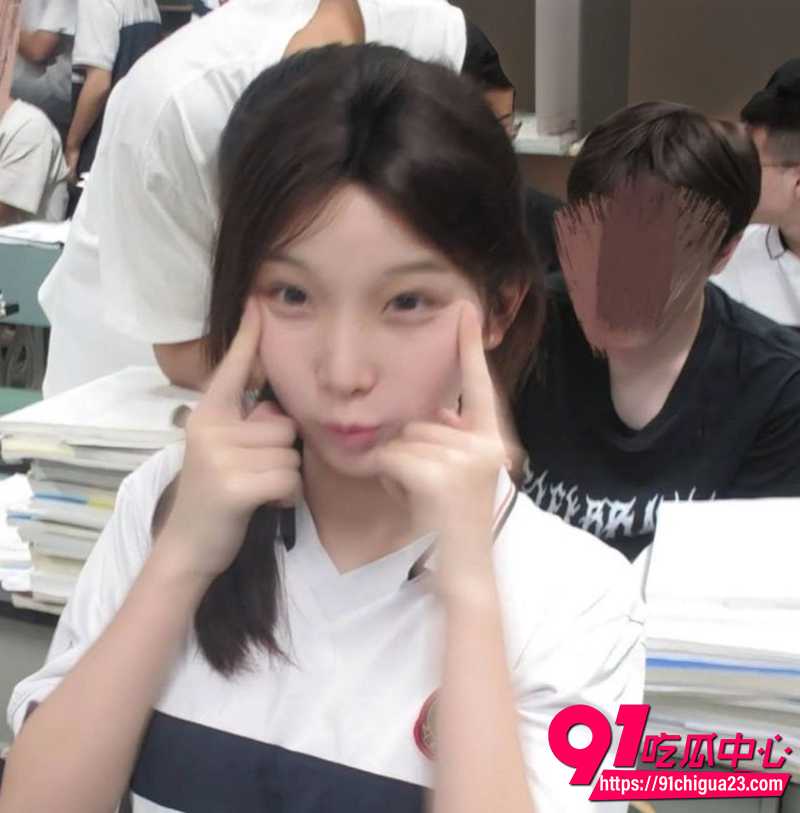 广东顺德容山学妹梁欣莹泄密 3 广东顺德容山学妹梁欣莹泄密 3