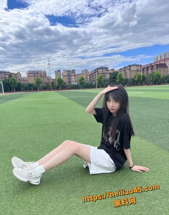 高颜值学生嫩妹 美乳翘臀鲍鱼矫嫩 被男友各种调教到高潮不断！