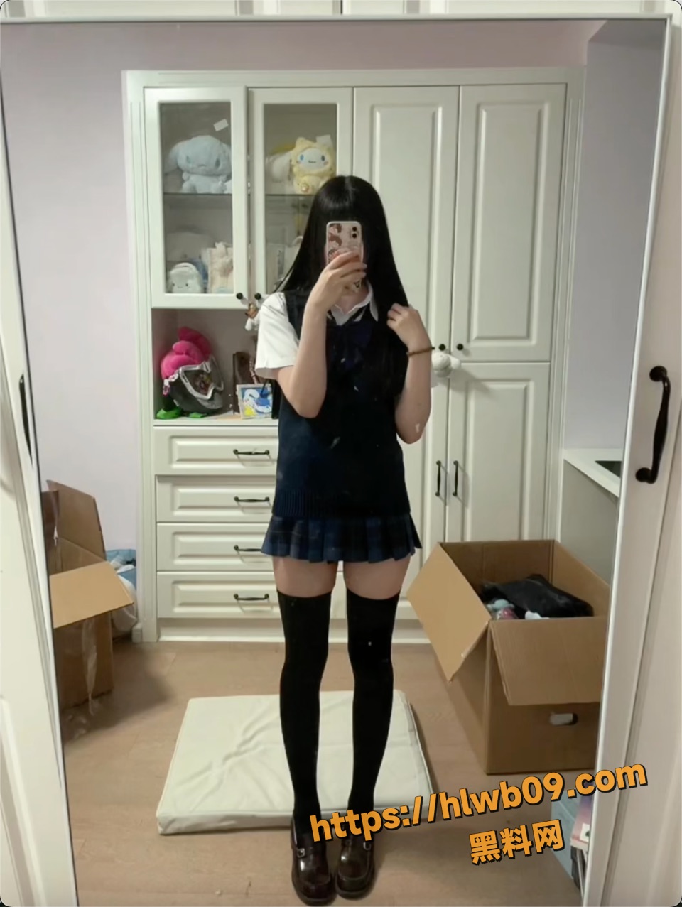 用户求瓜 抖音悠哉哉JK制服自慰足交合集 清纯学生妹穿短裙丝袜狂插高潮 足控福利全放送！