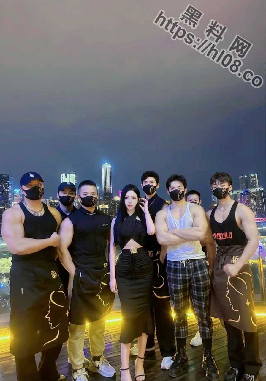 [全网疯求新瓜]七夕狂欢趴！以一己之身独战七金刚！完事后连腿都站不直~