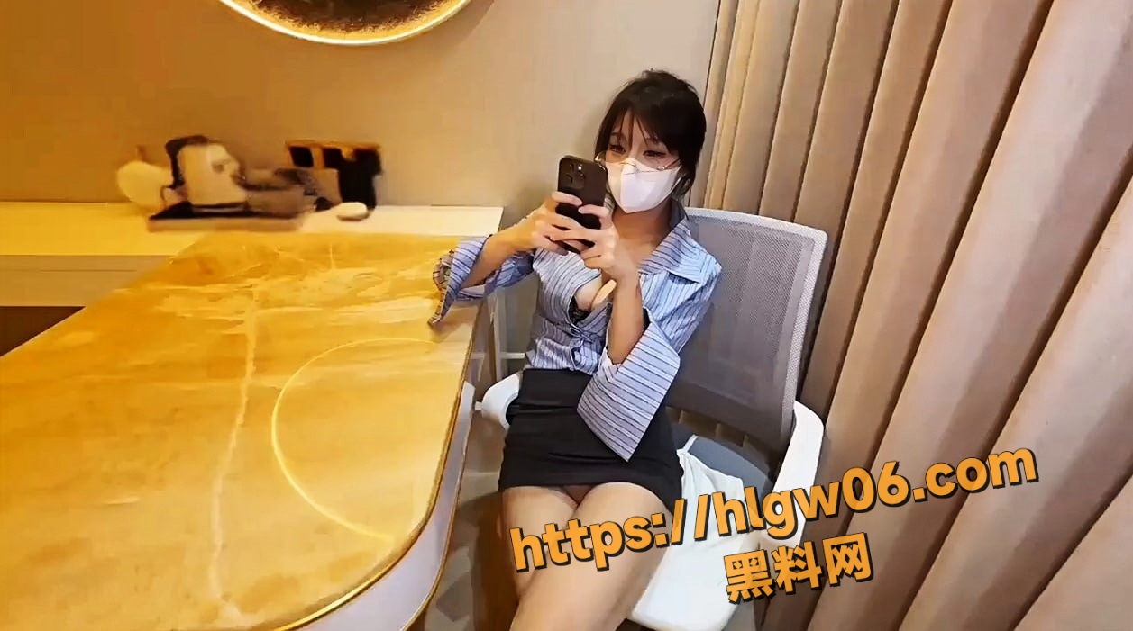 极品性感御姐老师 情深叉喔 黑丝诱惑 巨乳调教男学生疯狂榨精销魂体验爽翻天！