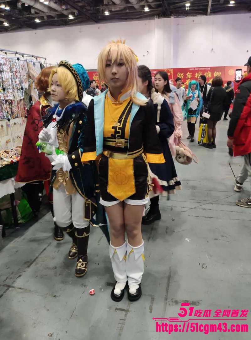 偷拍大神漫展真实抄底 3