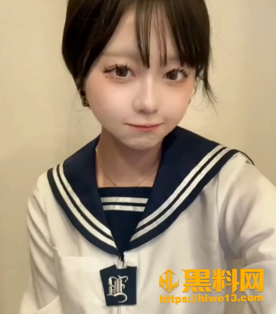 日本网红博主 麒麟ちゃん 全裸露脸 假屌摩擦白虎 高潮流水特写