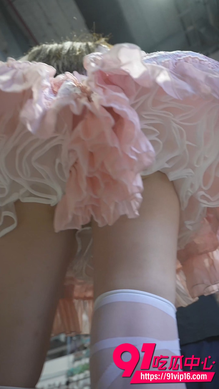 两次抄底喜欢穿lo裙的看板娘4