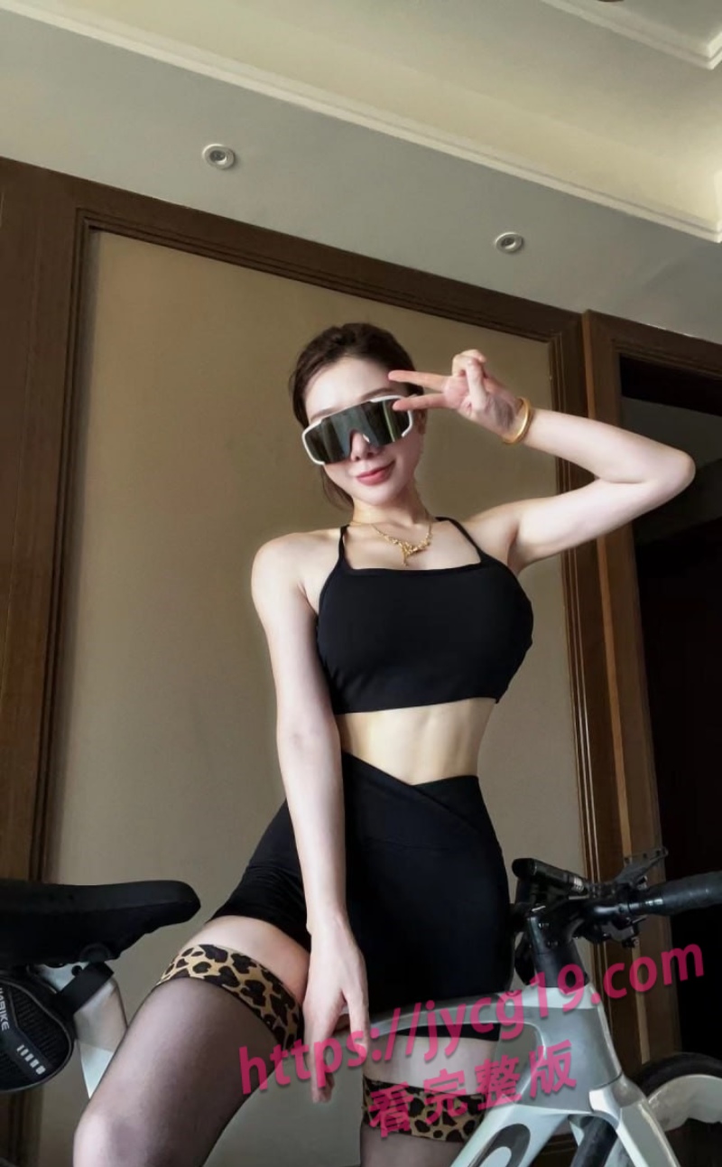 惹火女神阿玛身材炸裂 私密互动片段流出欲感爆棚 配图4