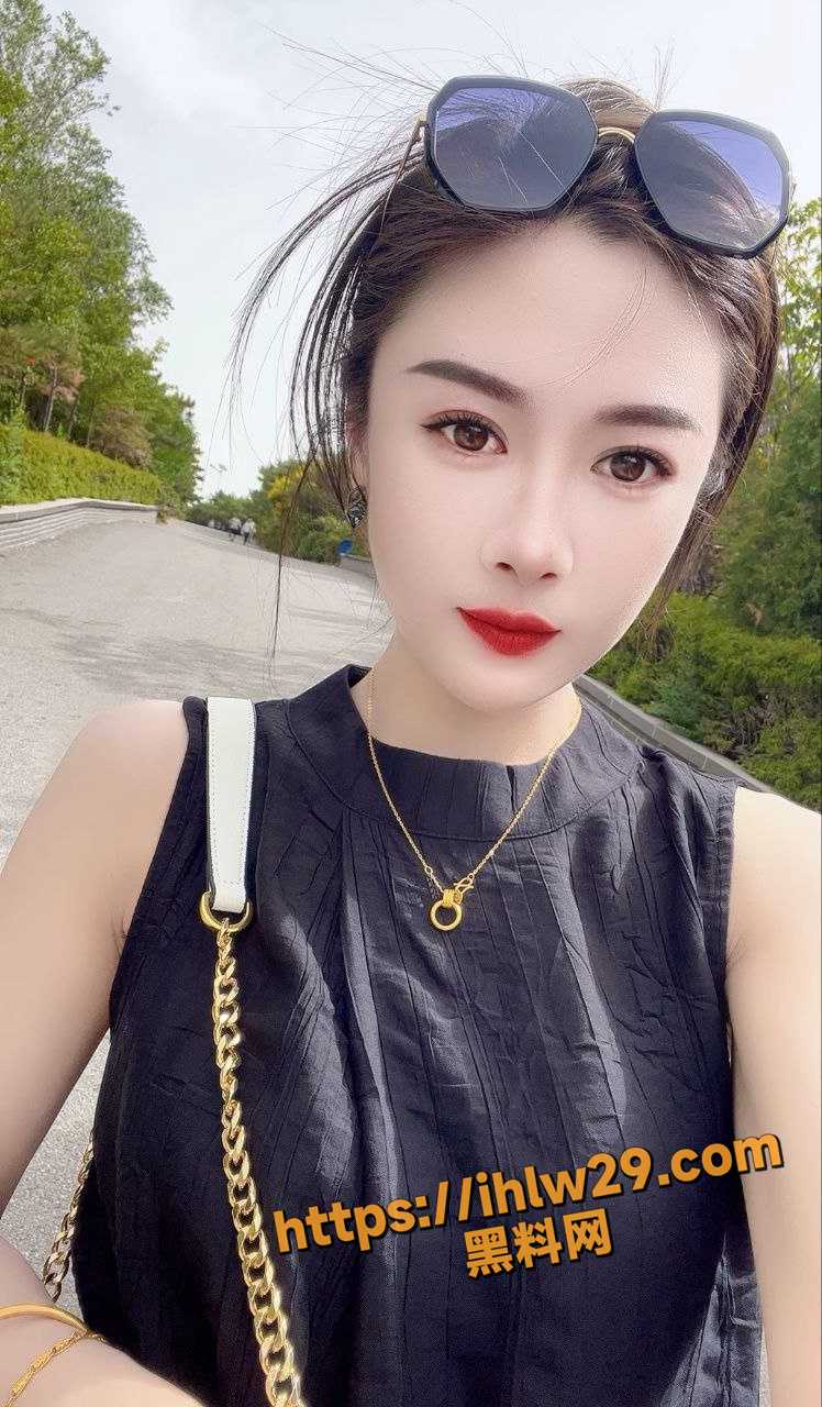 苏州吴中区某酒店大堂经理沈梦佳 人美声甜身材好 和炮友客房偷情！