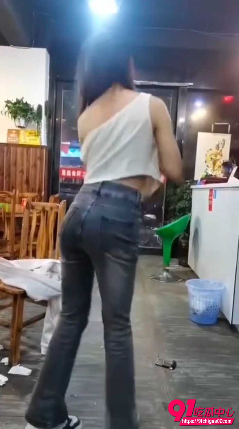 凯里女孩喝酒脱衣骚舞视频全网曝光8 凯里女孩喝酒脱衣骚舞视频全网曝光8