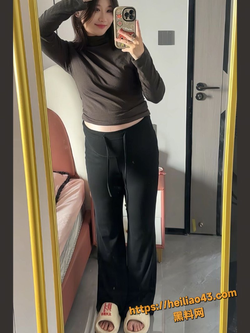 河南洛阳小骚货 林琪琪 巨乳喷奶挺孕肚女上位榨精 画面淫艳十分刺激！