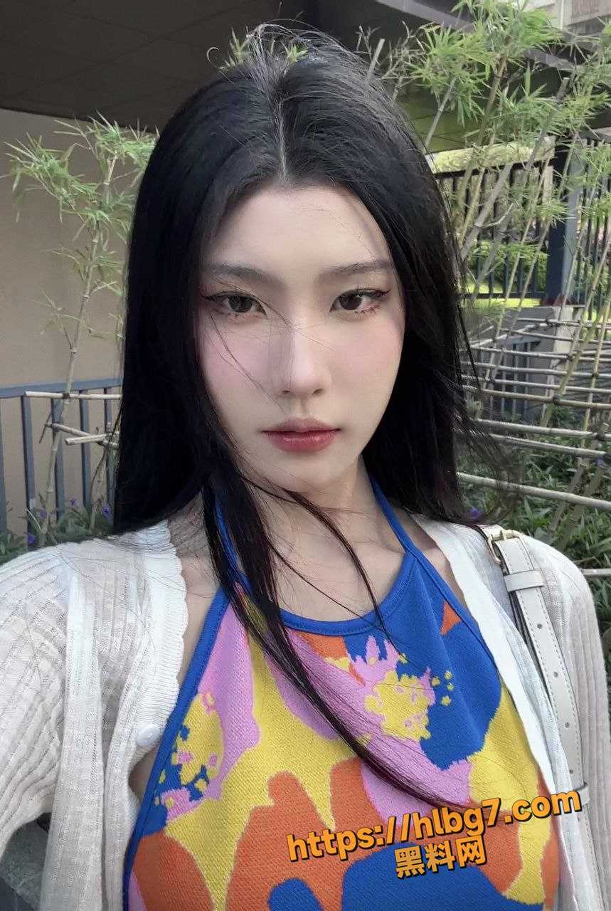 盯射榨汁天花板 胆胆 最新剧情定制 三段小故事演绎潜规则 裸聊 强奸的奥秘