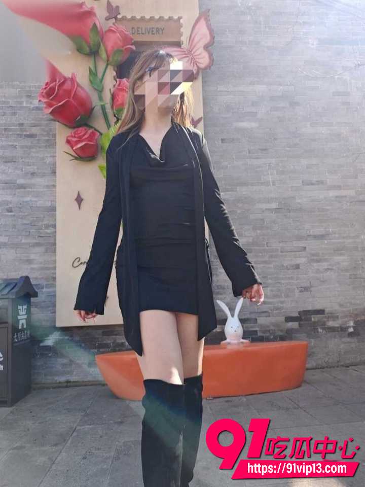 海角欣欣日记 户外公园大胆手指自慰 潮吹喷水漏出高潮 激烈颤抖快感自拍实录
