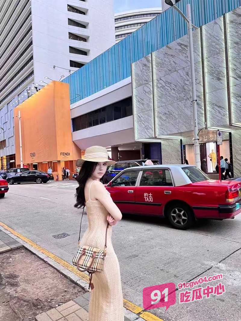 探花体验约炮外套大奶妹 身段妖娆美腿修长 近距离特写口交 惨遭翘起屁股摸逼猛操！ 配图3