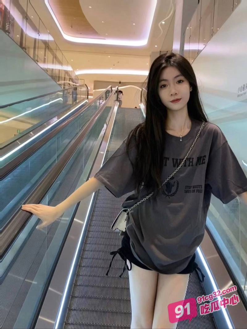 广州高颜值反差网瘾少女 陈敏仪 与男友的性爱自拍泄密 嫩鲍超级粉！