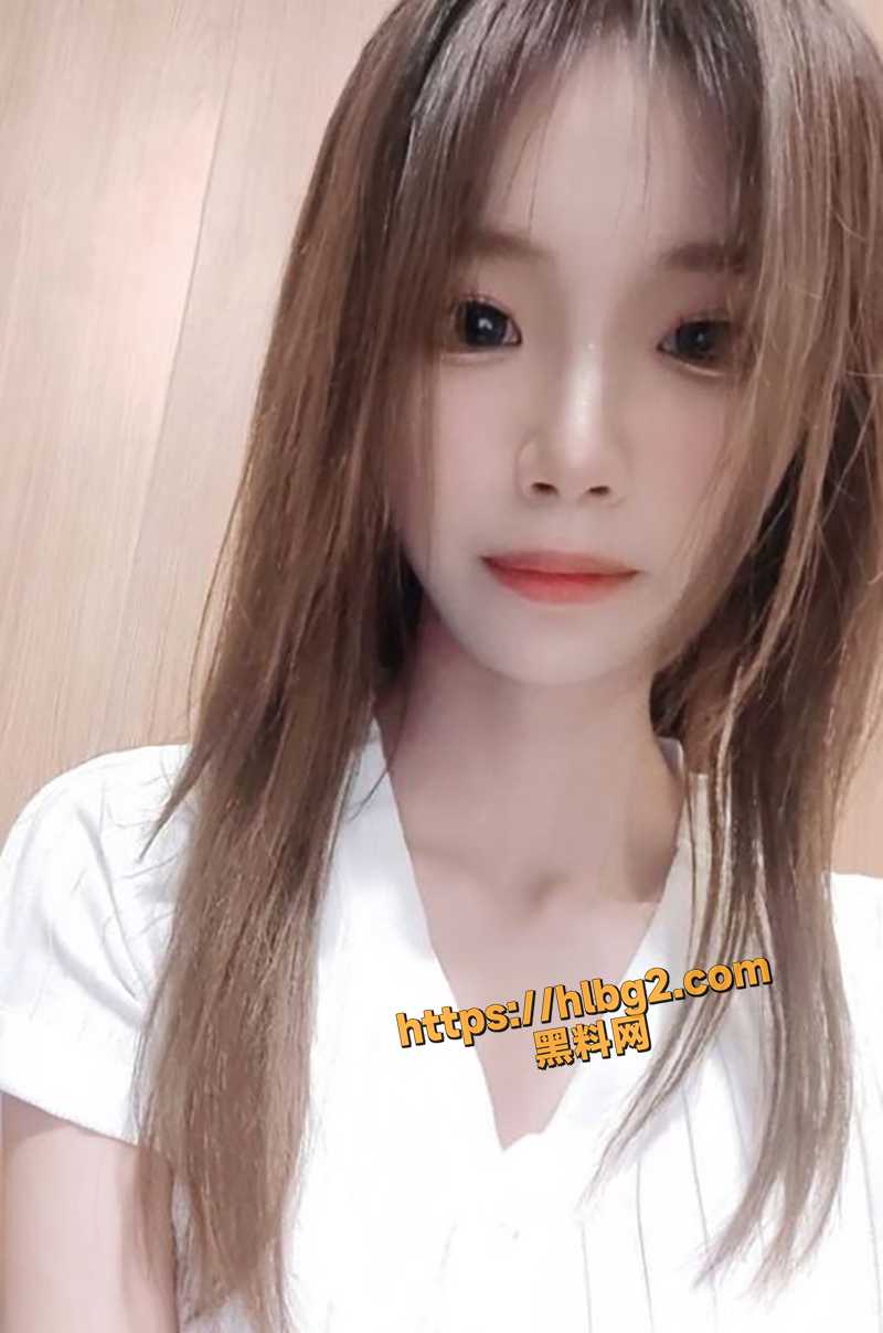 大连大学生乔珊珊，酒店啪啪视频遭曝光，各种乘骑后入口爆吞精，被炮友肏的淫叫连连！