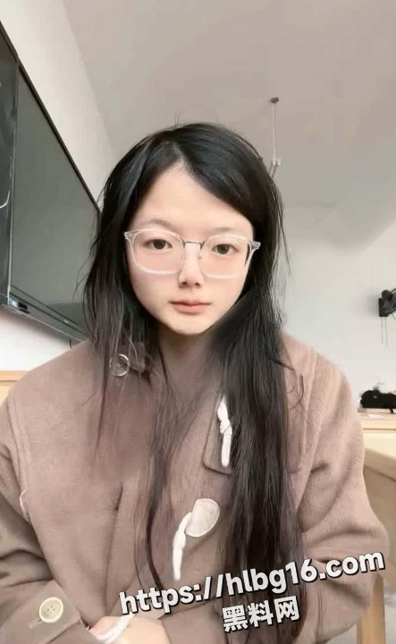 推特在校大学生 旖可小罗老师 福利大合集泄密 野外漏出 宿舍自慰 应有尽有