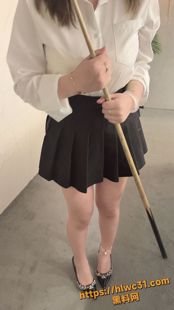 重金拿下18岁巨乳台球助教 前凸后翘秒杀一切小脆皮 奶子即正义108集 海角社区