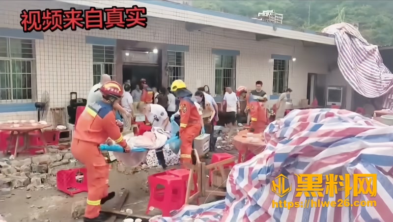 四川农家升学宴雨棚突然倒塌 砖石砸向人群酿成5死17伤 喜事变惨剧
