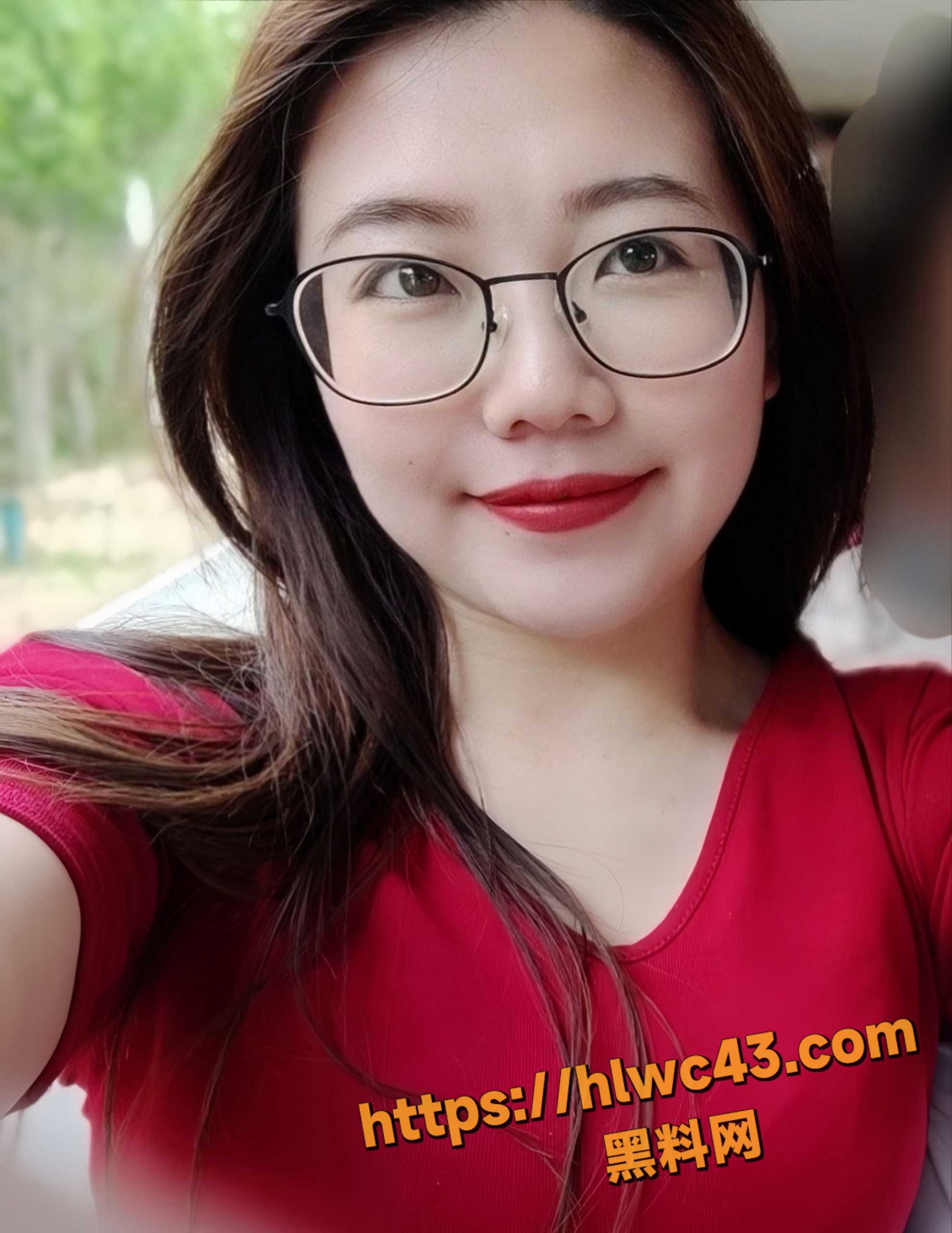 和死党的女朋友一起看毛片 那一夜我和她缠绵了好久 配图