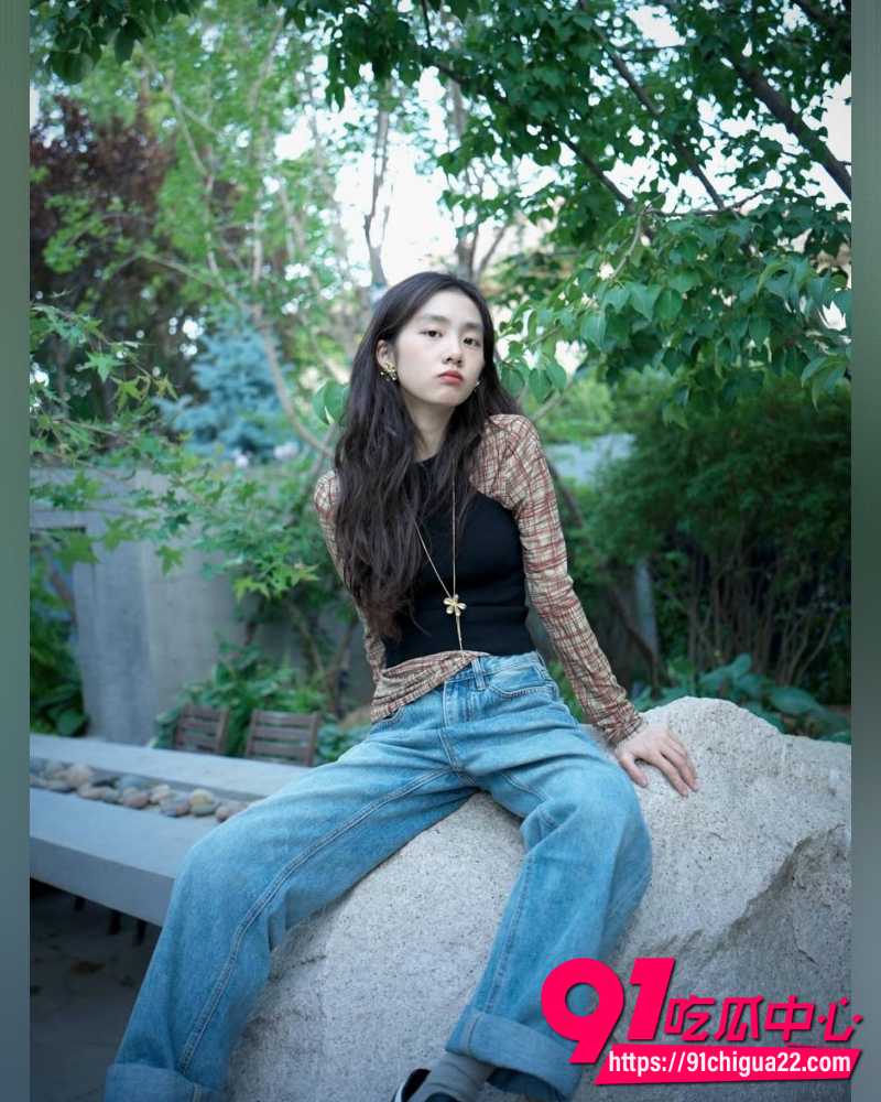 黄多多海边比基尼照 2