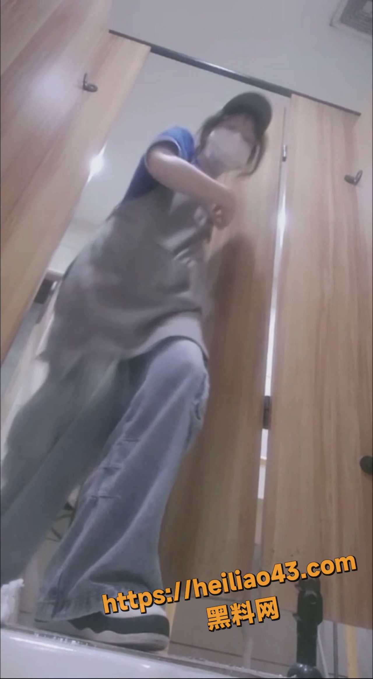 精选女厕偷拍合集 多位美艳御姐少妇 肥臀美穴娇艳迷人！