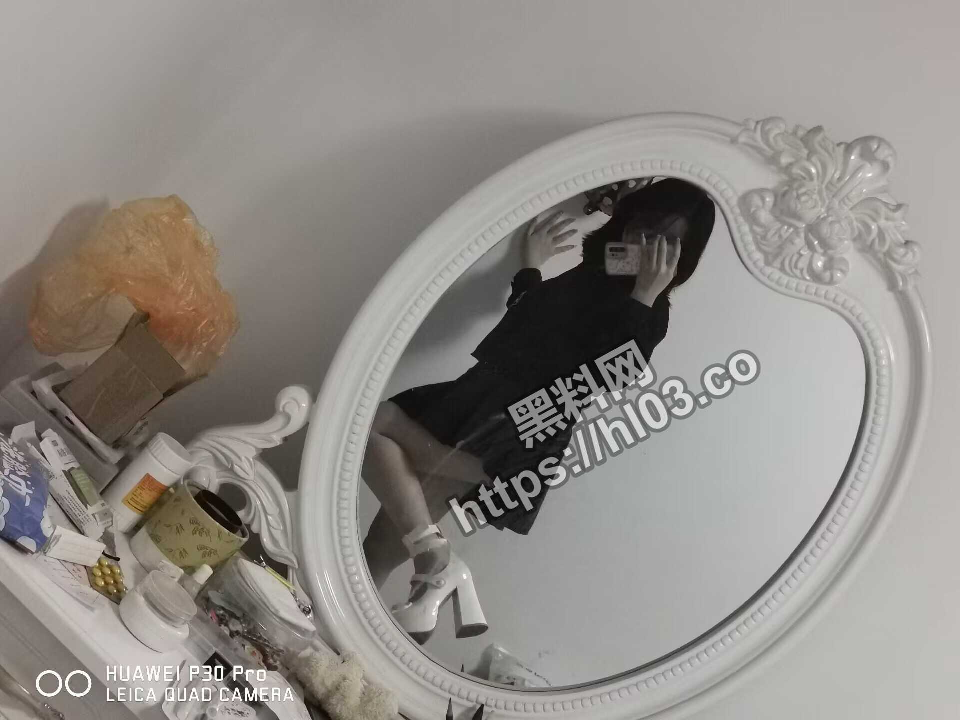 【全网独家 】瓜友QQ冲浪时发现的微胖小母狗！搁群里发自己私密照片！毫不避讳！