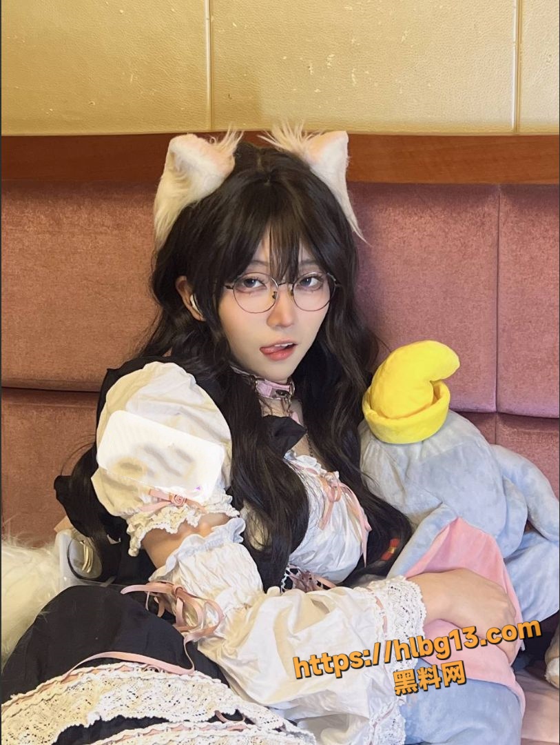 极品超美御姐反差婊虎皮折耳猫 各种姿势被男主猛猛一顿草 长得这么美的女神私底下也是这么反差啊！