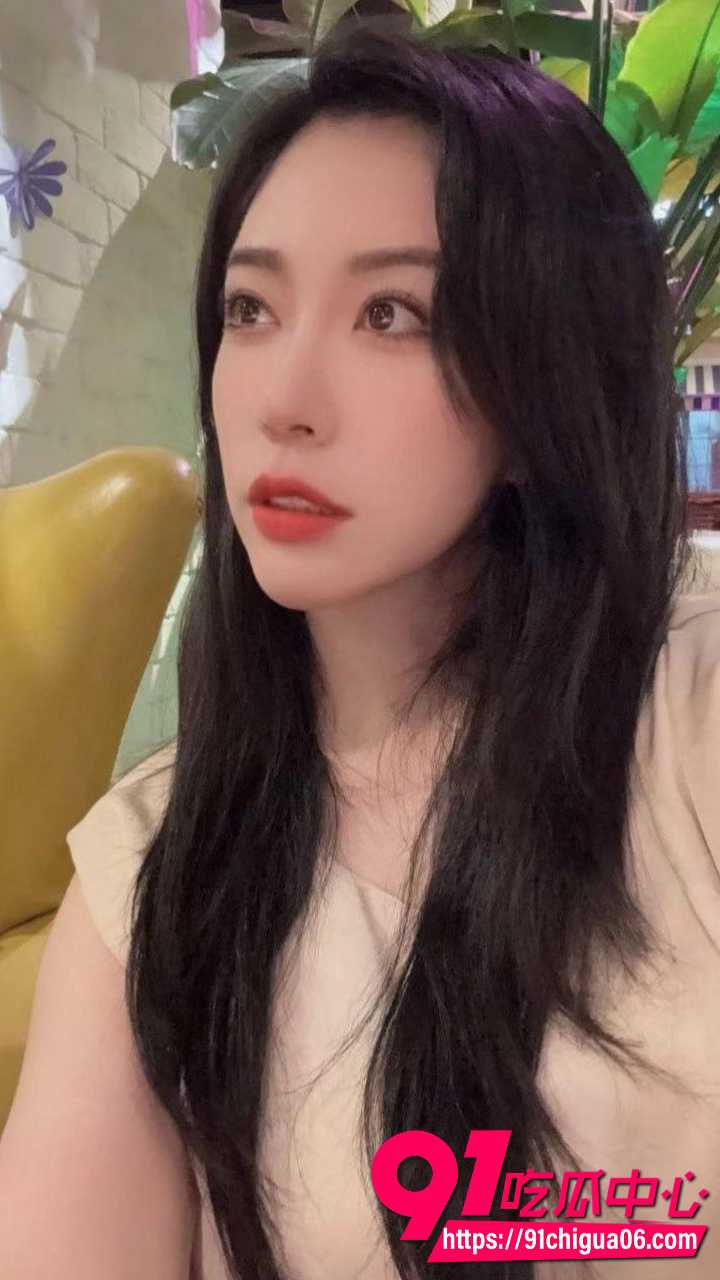 顶级颜值少妇携19岁清纯女儿争抢老公粗硬鸡巴6 顶级颜值少妇携19岁清纯女儿争抢老公粗硬鸡巴6