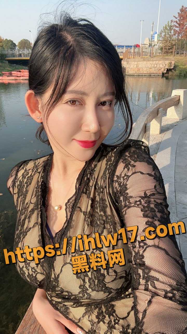 巨乳肥臀配大屌 知名巨乳网黄 李雅 约炮俄罗斯猛男 全程大叫淫笑