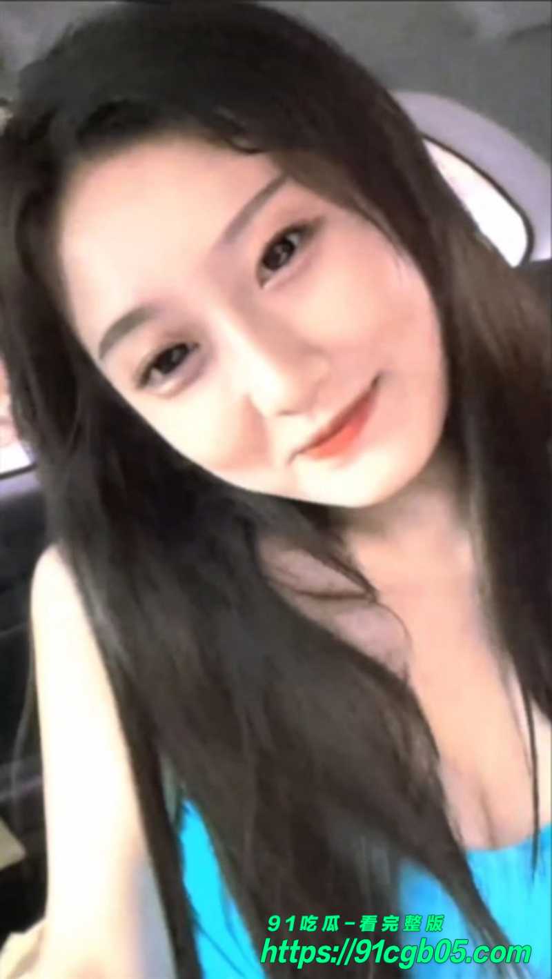 极品巨乳母狗在家发骚自拍 穿搭各种情趣内衣丝在镜头前自慰 反差感爆棚!