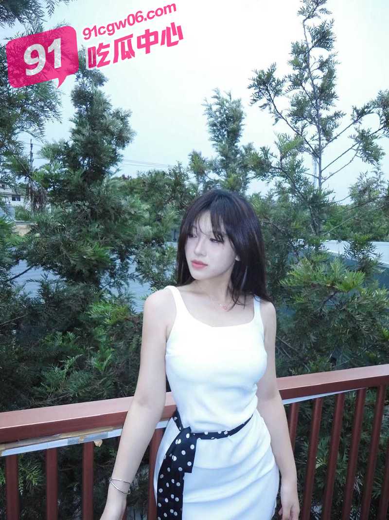 衡阳南华大学极品学妹张嘉琪 假期裸聊视频泄密 足控福音呻吟声悦耳！