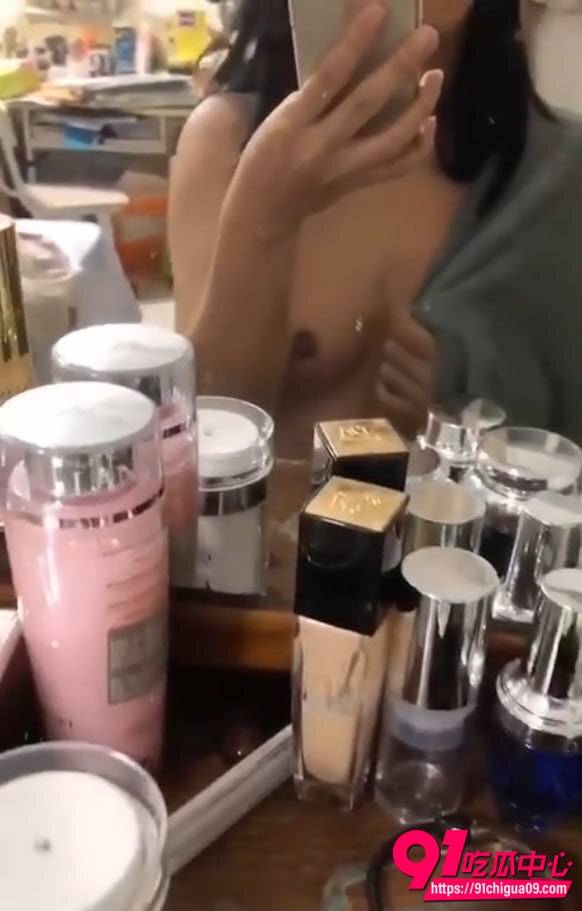 色群女管理员卖逼卖内裤私密7