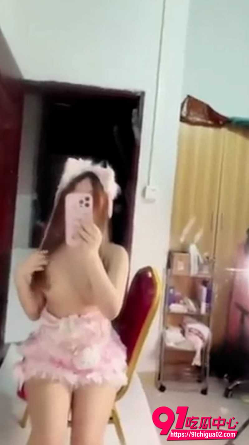 快手羞涩甜妹 小羊aa 3