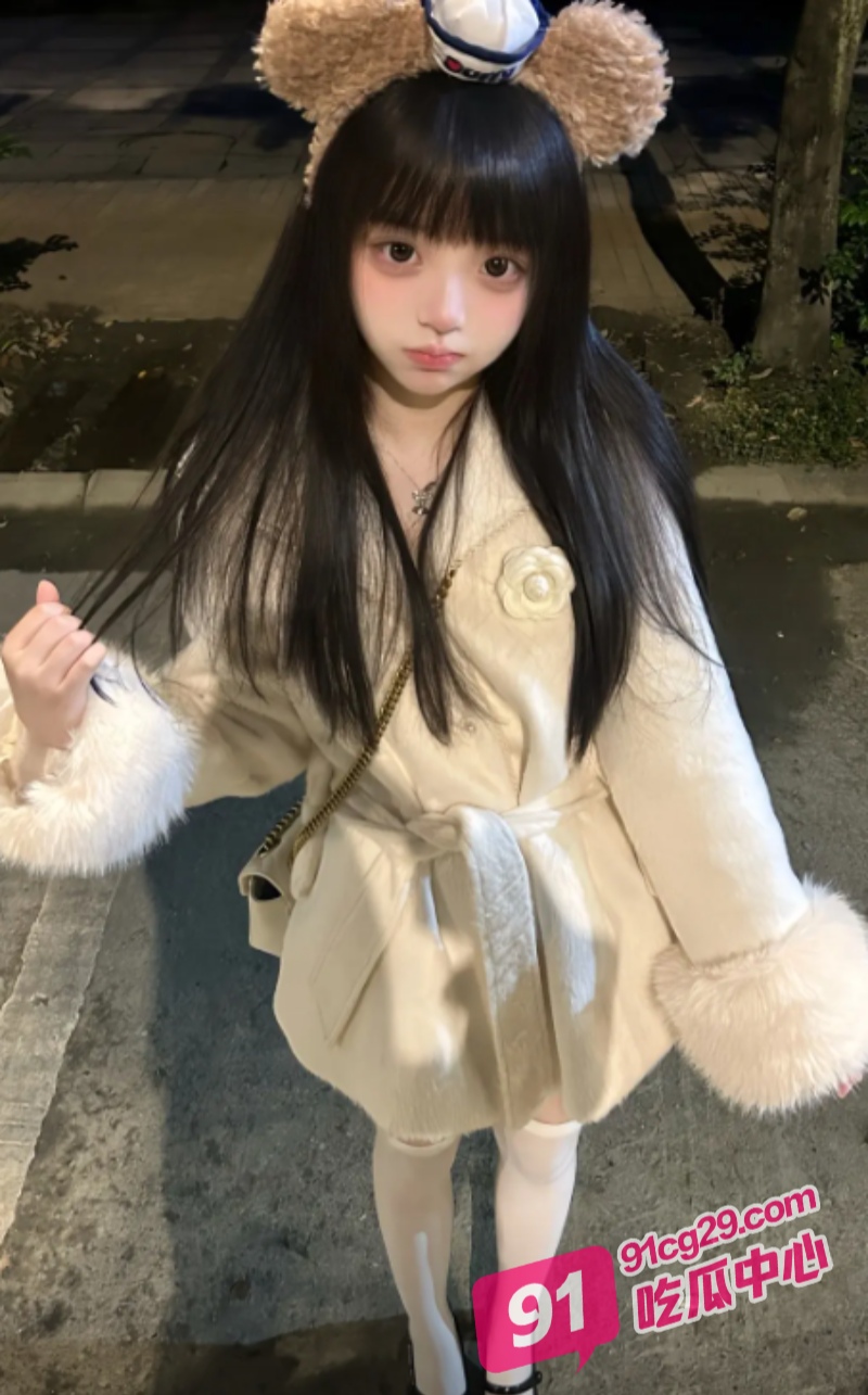 绥化职高高三小学妹 吴琳琳 逃课与人做爱 白虎妹妹被无良渣男激情中出 配图3
