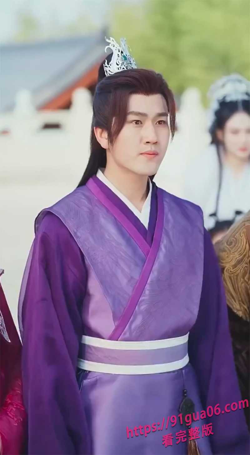 每日短剧 现代厨师穿越仙界 用美食炼丹征服仙妖 配图4