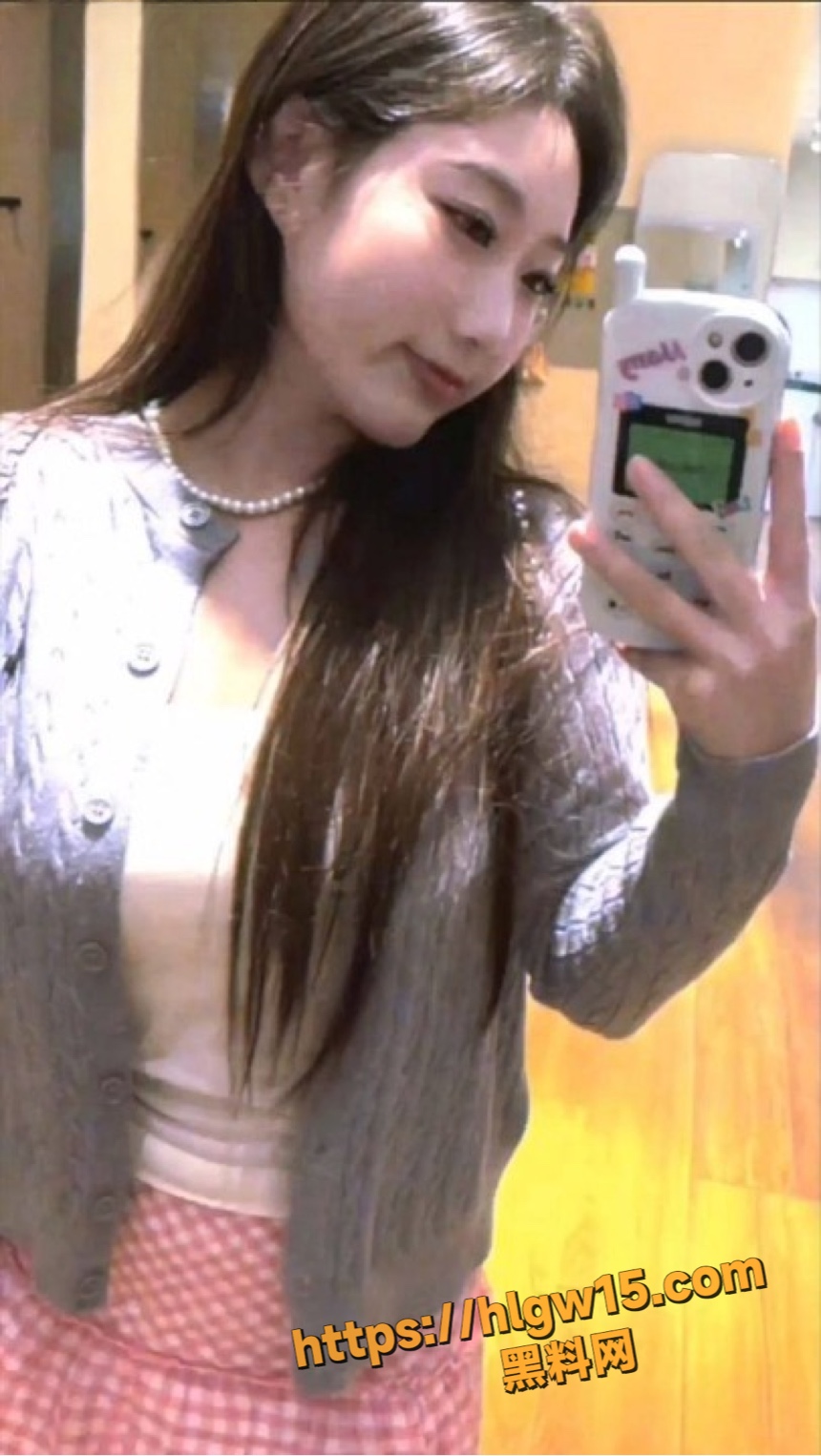 模特女友异地恋泄欲视频曝光 176cm修长美腿黑丝高跟诱惑 肛塞玩转三洞齐开 情侣秘密大放送