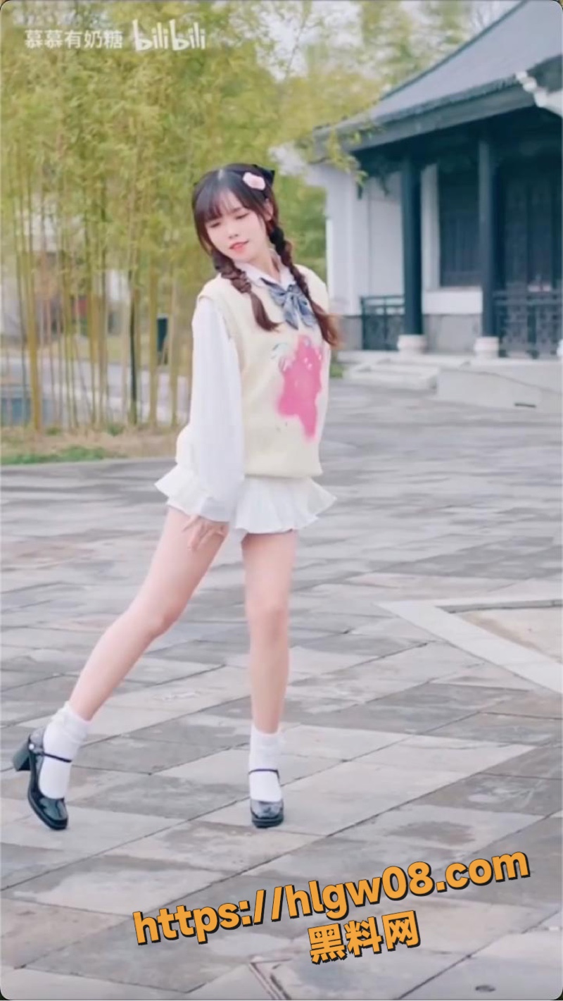 黑料神曲骚骚的我 精美舞蹈与色情音乐完美融合 点燃夜场激情