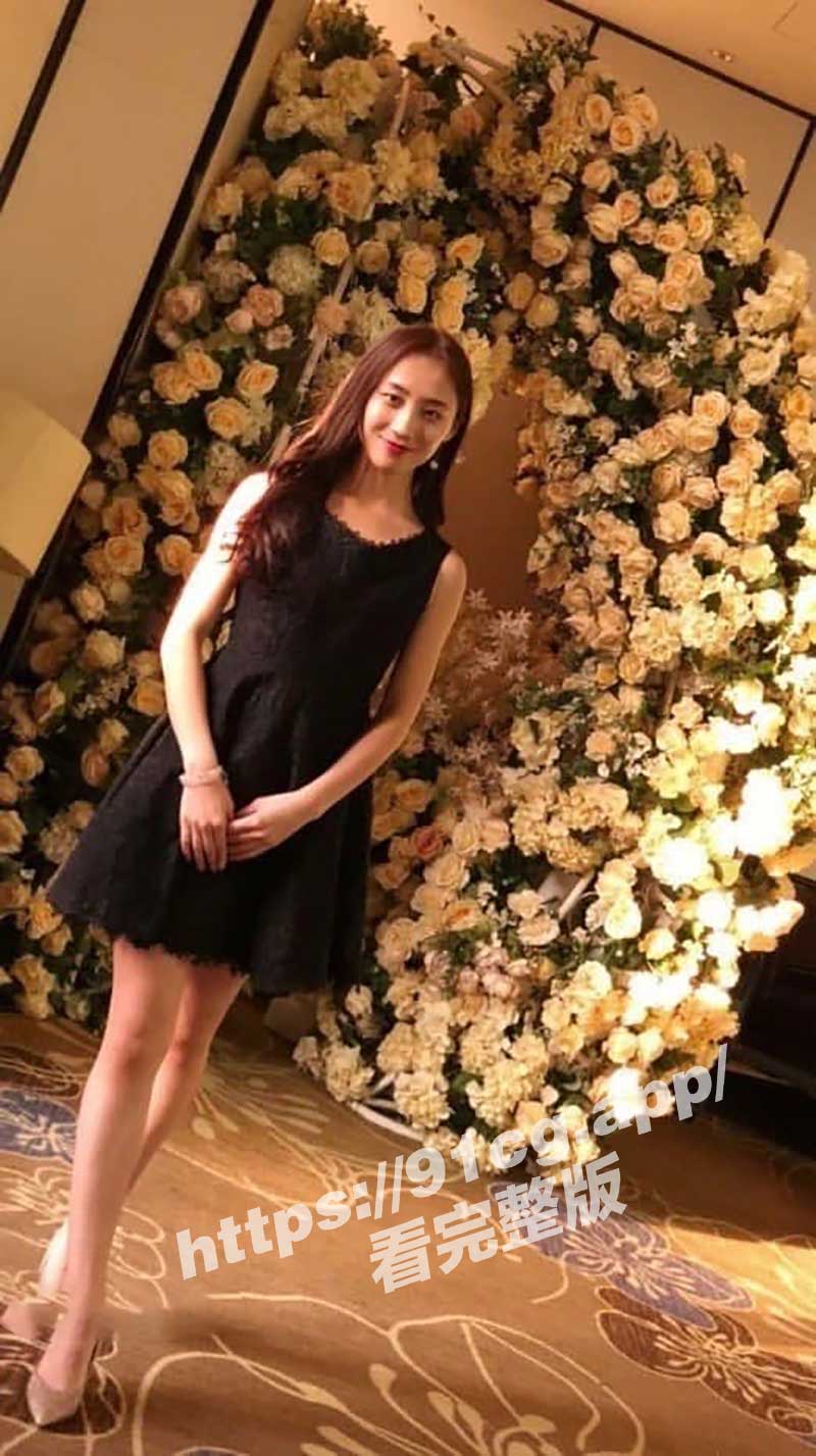 反差婊极品瑜伽老师林依婷清纯女神沦为极品骚母狗性爱完整视频流出