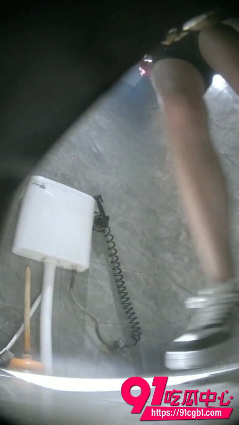 厕所偷拍7 厕所偷拍7