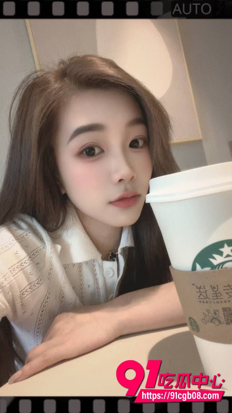 KTV包厢淫乱合集 表面一副清纯女神的样子3 KTV包厢淫乱合集 表面一副清纯女神的样子3